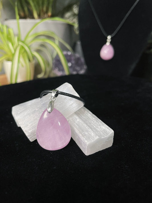 Kunzite: The Crystal of Divine Love and Emotional Healing