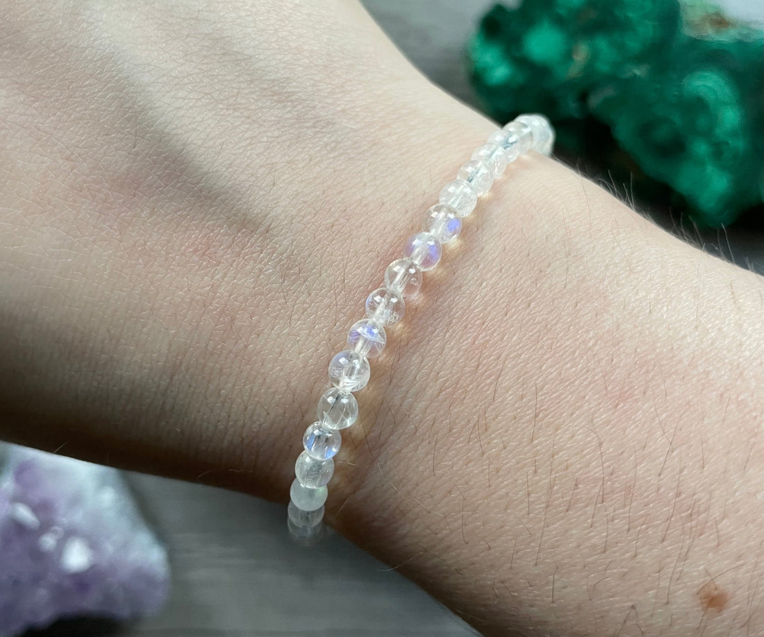 White Moonstone: The Ethereal Gem of Intuition and Feminine Energy