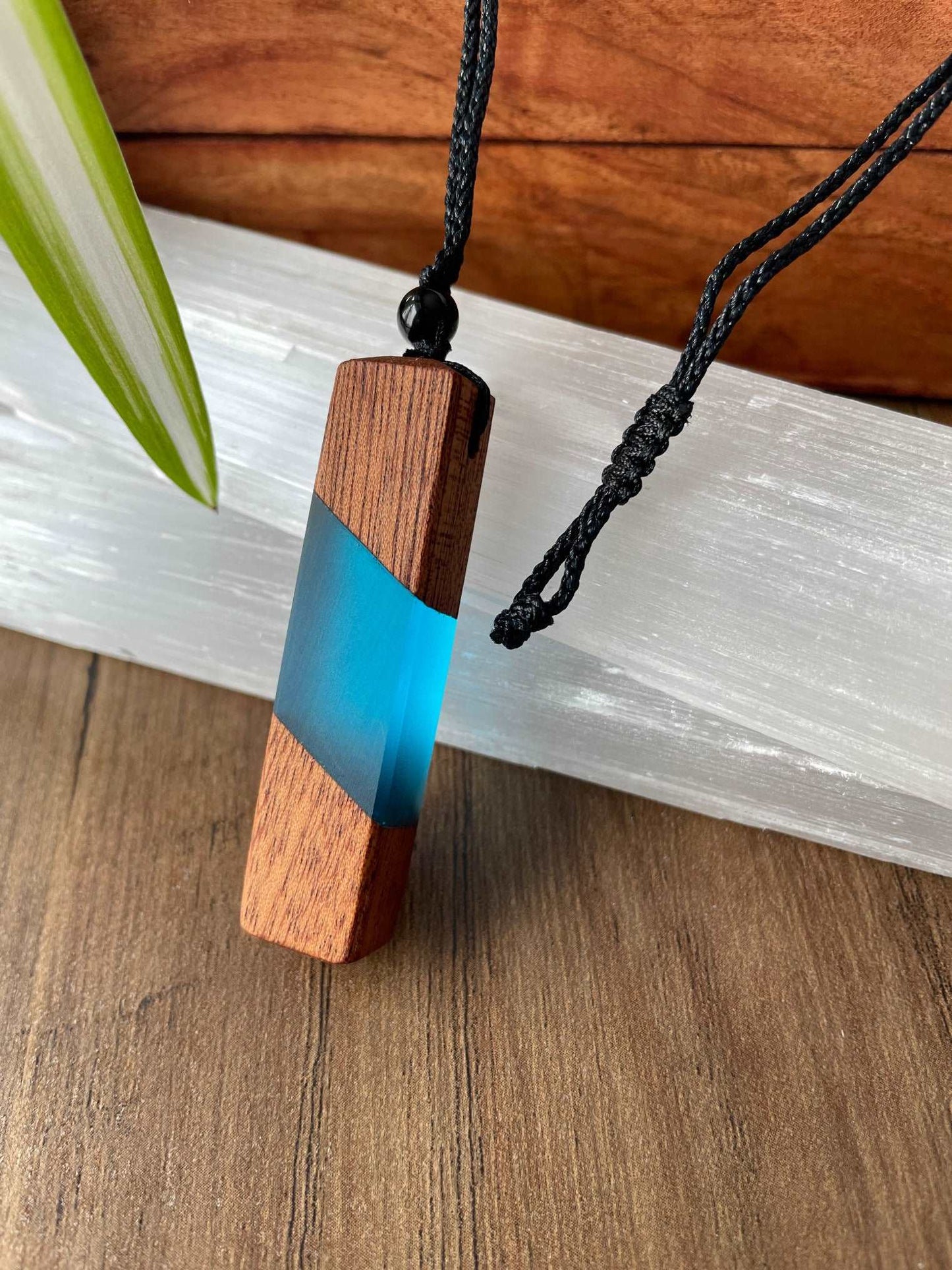 Blue Resin & Wood Necklace (Type B) clasp