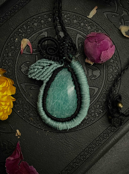 Amazonite Cyan Macramé Necklace (Twisted Nightshade Jewellery) - The Wandering Fox Emporium, Your Crystal Store close up