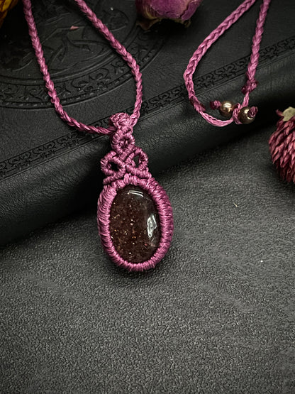 Strawberry Quartz Pink Macramé Necklace (Twisted Nightshade Jewellery) - The Wandering Fox Emporium, Your Crystal Store close up