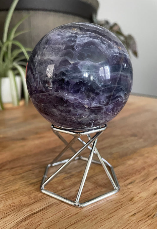 Metal Crystal Sphere Stand example