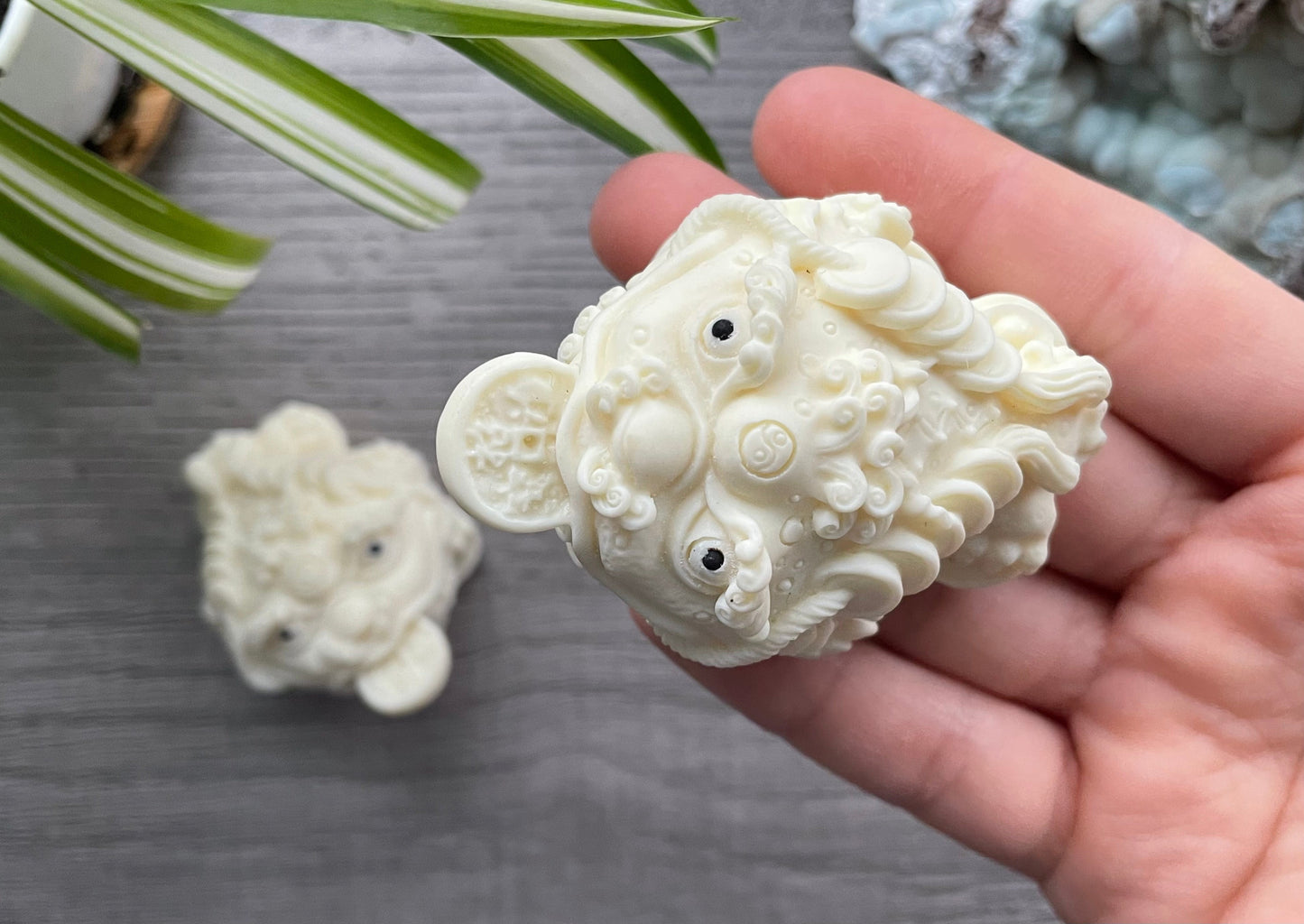 Tagua Nut Jin Chan Money Frog Carving top