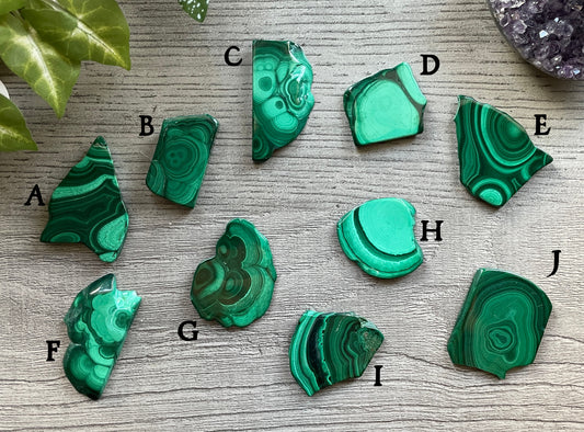 Malachite Polished Slabs (15-35g) front